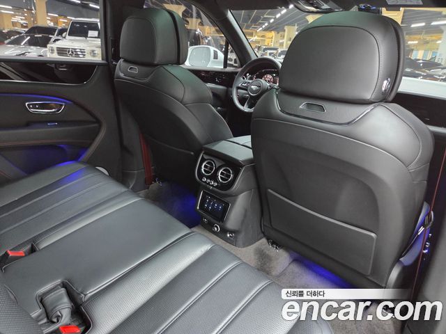 Bentley Bentayga 4.0 V8 Base 2024 — фото 19
