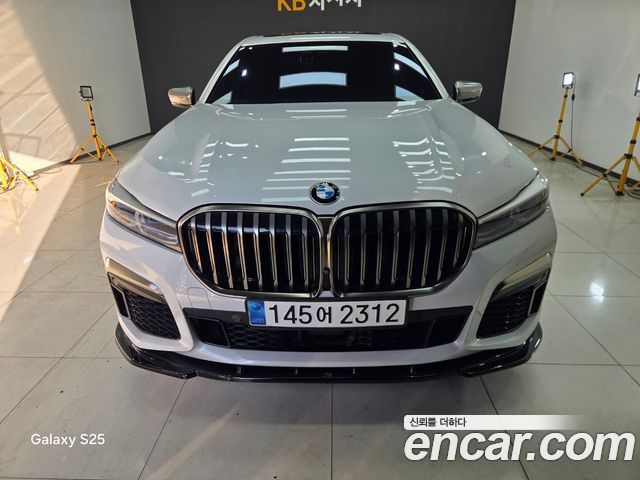 BMW 7 Series (G11) M760Li xDrive 2022 — фото 3