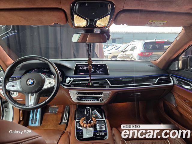 BMW 7 Series (G11) M760Li xDrive 2022 — фото 8