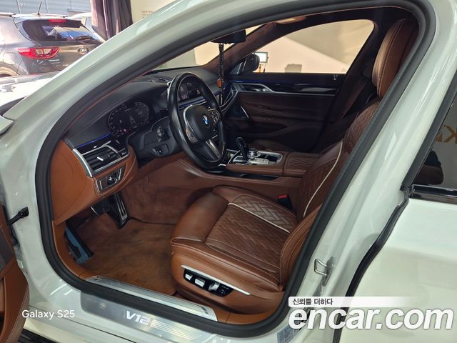 BMW 7 Series (G11) M760Li xDrive 2022 — фото 16
