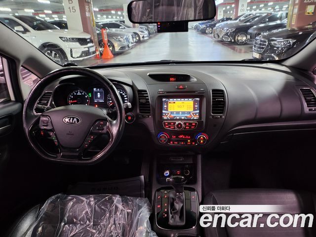 Kia K3 Trendy Style 2017 — фото 15