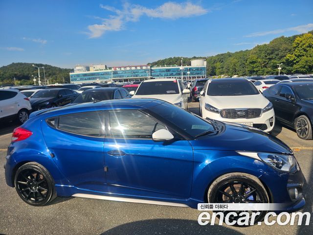 Hyundai Veloster 1.6 Turbo D Spec 2017 — фото 2
