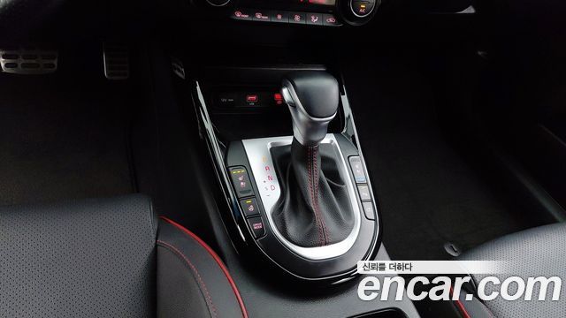 Kia K3 (II) 1.6 Turbo GT 5Door Signature 2022 — фото 9
