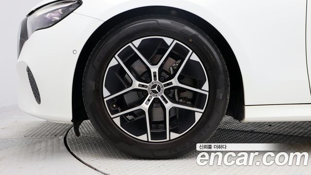 Mercedes-Benz E-Class (W214) E200 Avantgarde 2024 — фото 5