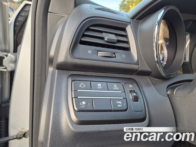 KG Mobility (SsangYong) Tivoli Air Diesel RX 4WD 2017 — фото 18