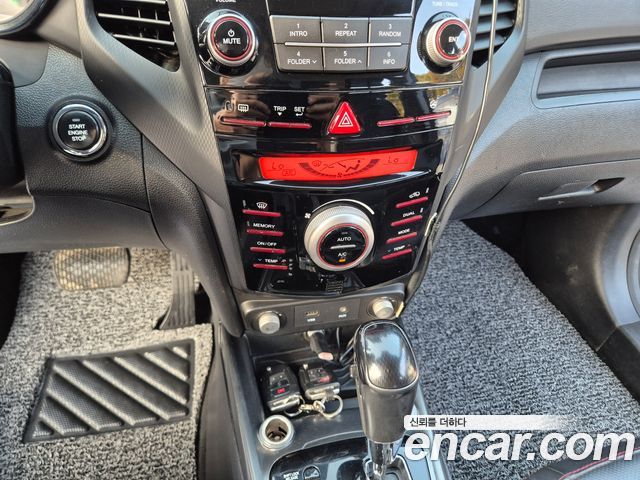 KG Mobility (SsangYong) Tivoli Air Diesel RX 4WD 2017 — фото 20