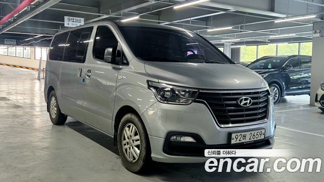 Hyundai Grand Starex Van 5-Seater Modern 2020 — фото 2