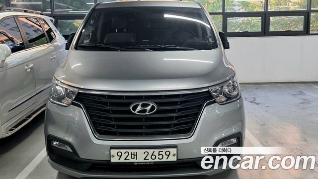 Hyundai Grand Starex Van 5-Seater Modern 2020 — фото 3