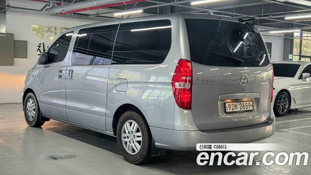 Hyundai Grand Starex Van 5-Seater Modern 2020 — фото 4