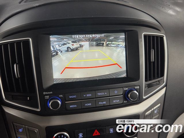 Hyundai Grand Starex Van 5-Seater Modern 2020 — фото 7