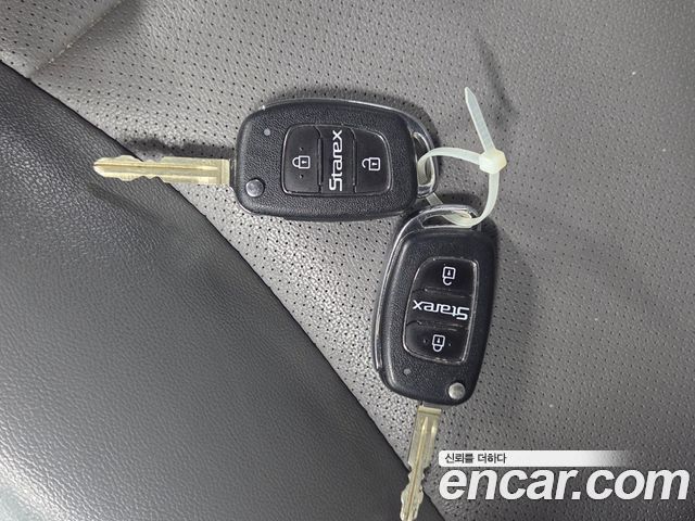 Hyundai Grand Starex Van 5-Seater Modern 2020 — фото 17