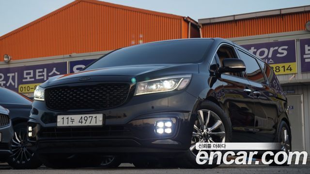 Kia Carnival 7-seater Limousine VIP 2016 — фото 2