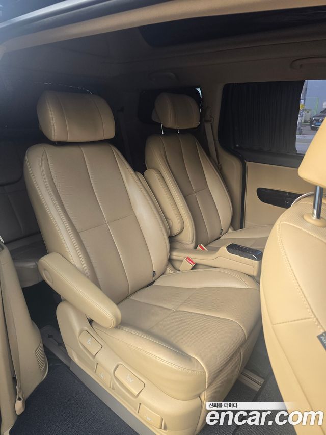 Kia Carnival Gasoline 7-Seater Hi-Limousine President 2019 — фото 10
