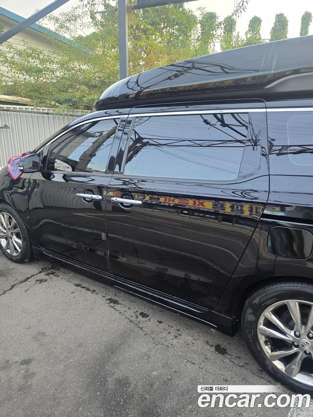 Kia Carnival Gasoline 7-Seater Hi-Limousine President 2019 — фото 17