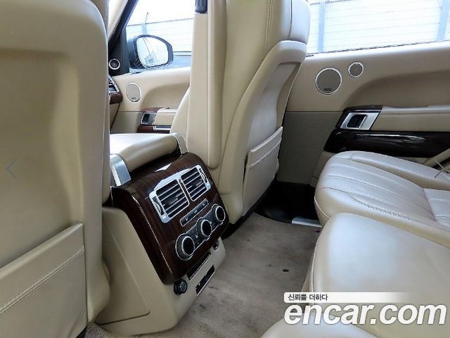 Land Rover Range Rover (IV) 4.4 SDV8 Vogue SE DIESEL 2016 — фото 16
