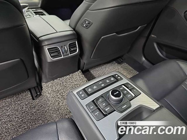 Genesis G80 3.3 GDI Premium Luxury 2018 — фото 17