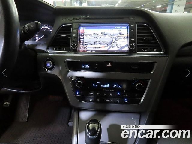 Hyundai Sonata (LF) 2.0 Premium 2015 — фото 15