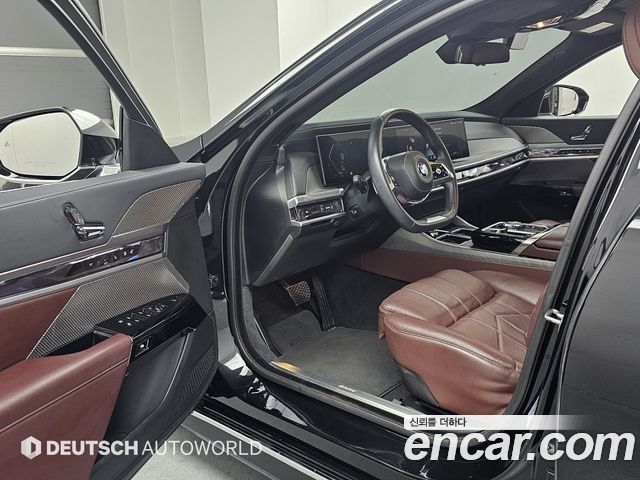 BMW 7 Series (G70) 740i sDrive Design Pure Excellence 2023 — фото 15