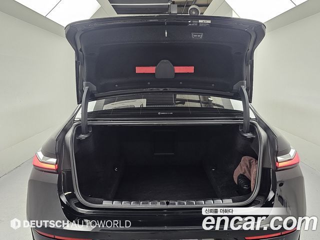 BMW 7 Series (G70) 740i sDrive Design Pure Excellence 2023 — фото 23