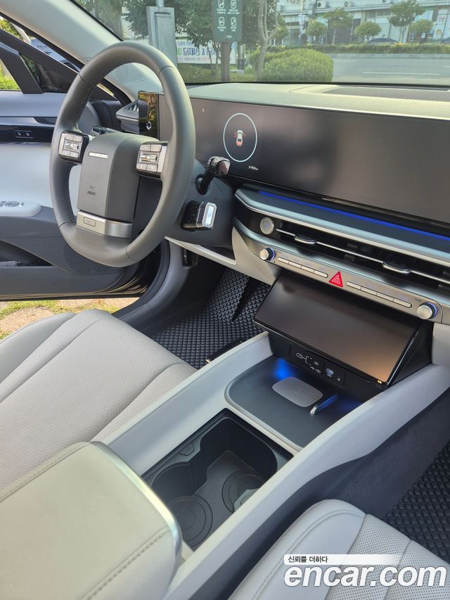Hyundai Grandeur (GN7) 2,5 Gasoline 2WD Exclusive 2023 — фото 2