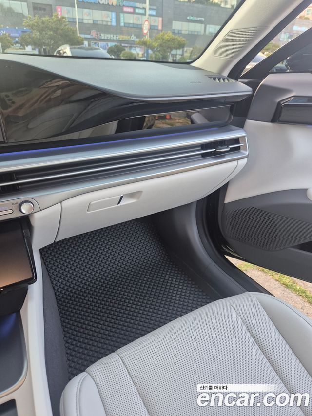 Hyundai Grandeur (GN7) 2,5 Gasoline 2WD Exclusive 2023 — фото 10