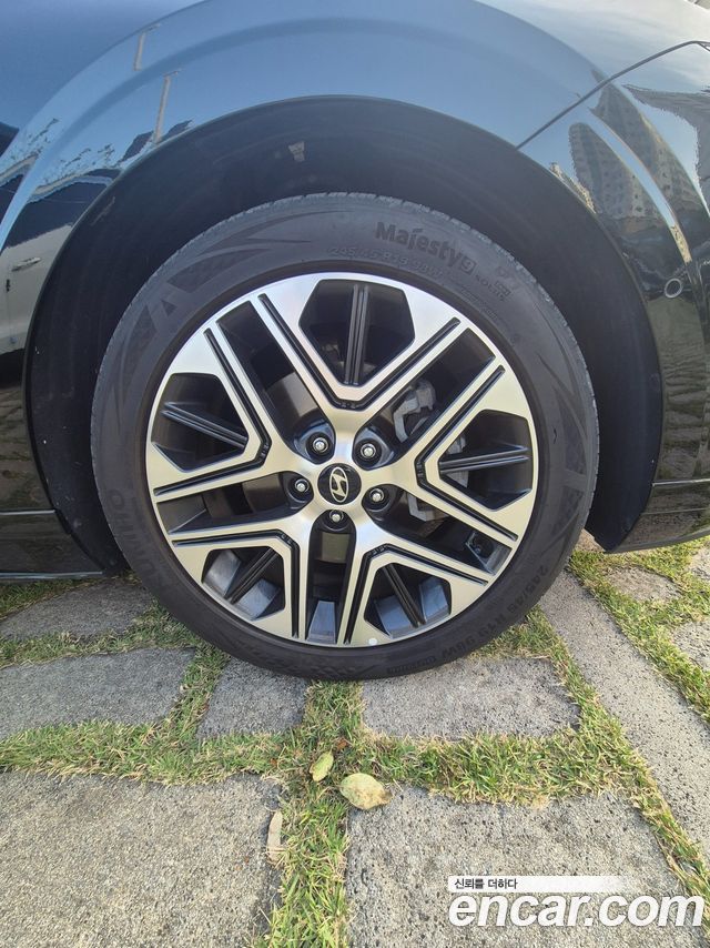 Hyundai Grandeur (GN7) 2,5 Gasoline 2WD Exclusive 2023 — фото 19