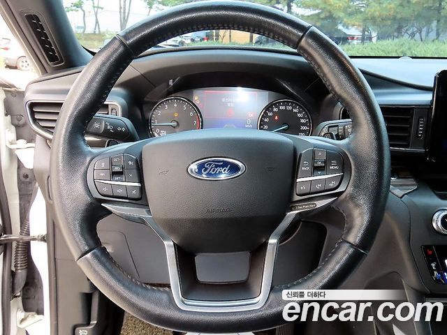 Ford Explorer (VI) 2.3 LimIted 4WD 2020 — фото 8
