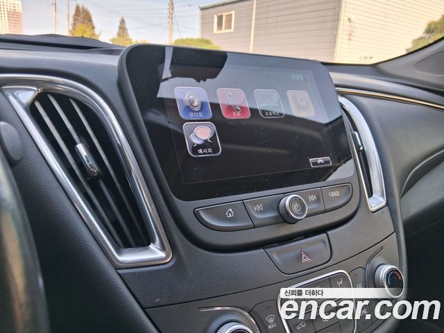 Chevrolet Malibu 2.0 Turbo LT Permium 2018 — фото 15