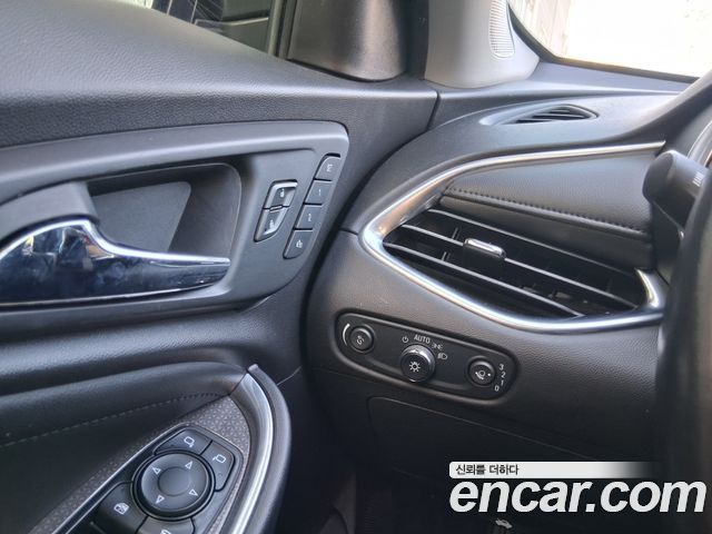 Chevrolet Malibu 2.0 Turbo LT Permium 2018 — фото 16