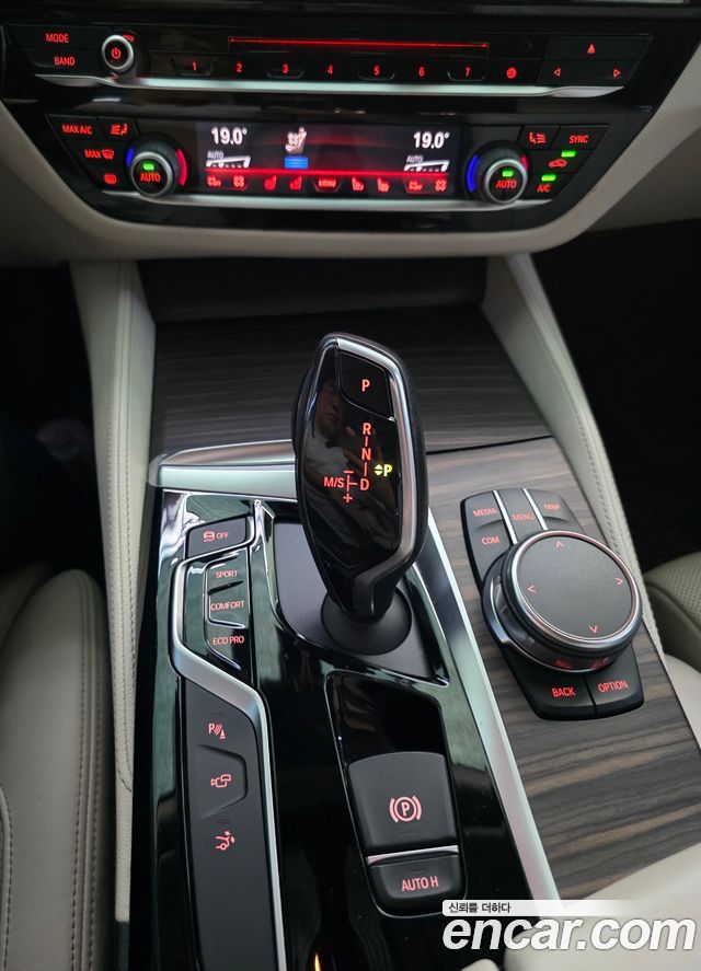 BMW 6 Series GT (G32) 630d xDrive Luxury 2018 — фото 9