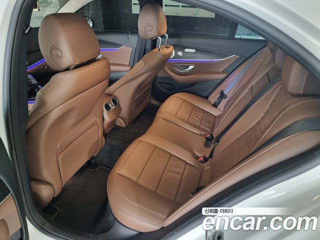 Mercedes-Benz E-Class (W213) E300 4MATIC Avnatgarde 2019 — фото 14