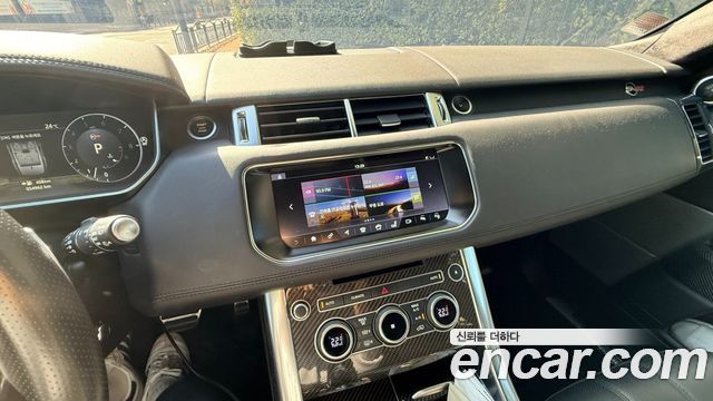 Land Rover Range Rover Sport (II) 5.0 SVR 2017 — фото 18