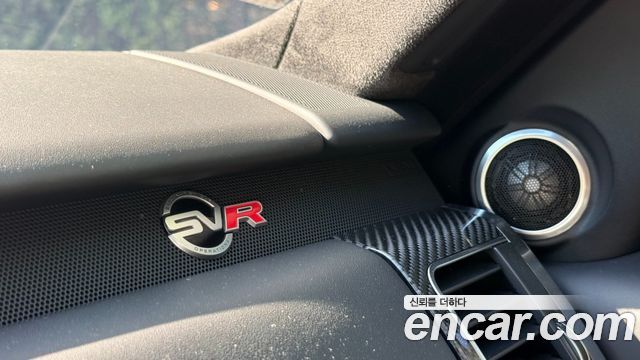 Land Rover Range Rover Sport (II) 5.0 SVR 2017 — фото 19