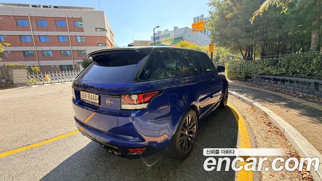 Land Rover Range Rover Sport (II) 5.0 SVR 2017 — фото 22
