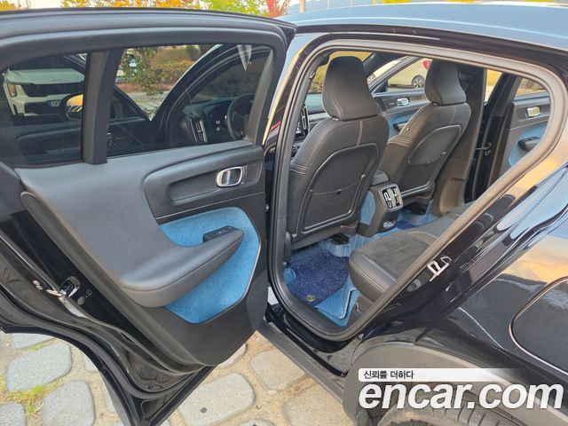 Volvo C40 Recharge Twin Ultimate 2024 — фото 10