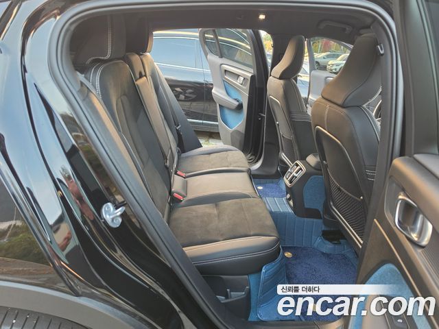 Volvo C40 Recharge Twin Ultimate 2024 — фото 20