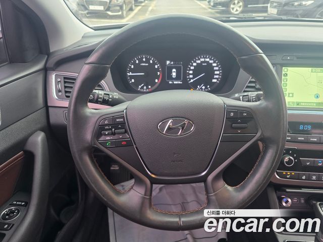 Hyundai Sonata (LF) 2.0 Care+ 2017 — фото 16