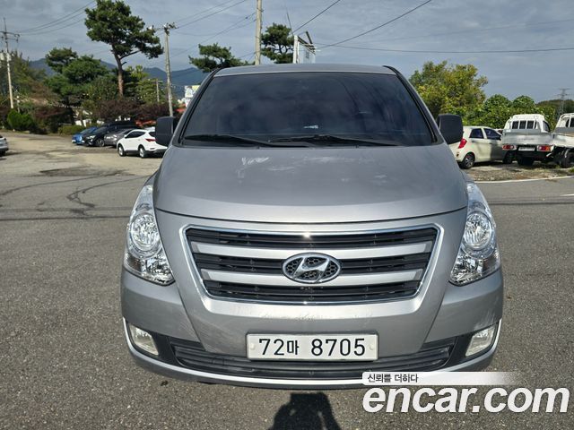 Hyundai Grand Starex 11-Seater Wagon Modern 2016 — фото 2
