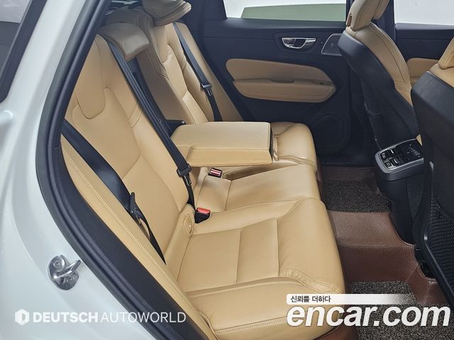 Volvo XC60 (II) B5 Inscription 2022 — фото 16