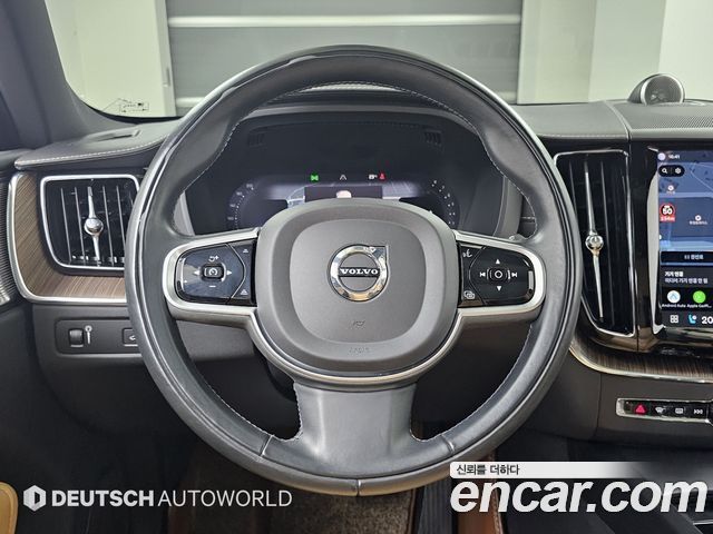 Volvo XC60 (II) B5 Inscription 2022 — фото 17