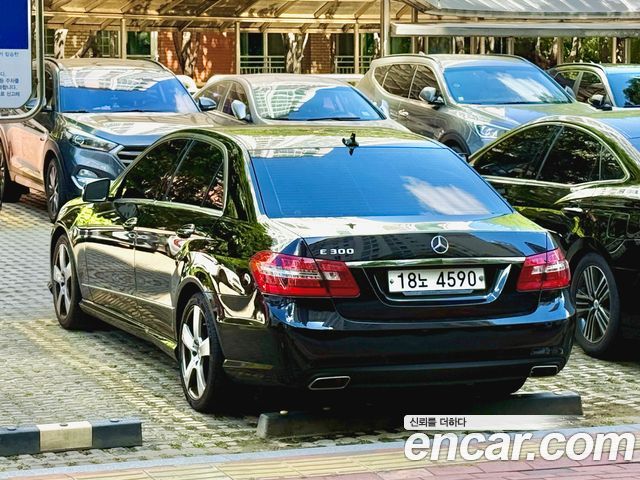 Mercedes-Benz E-Class (W212) E300 Avantgarde Sports Package 2013 — фото 2