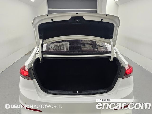 Hyundai Avante (AD) 1.6 GDI Value Plus 2018 — фото 22