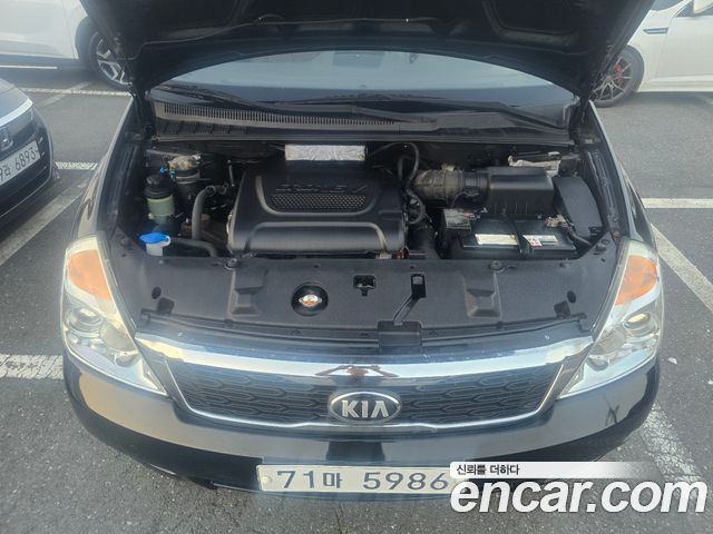 Kia Carnival R Grand Carnival GLX Luxury 2013 — фото 6