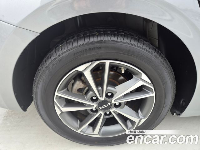 Kia K3 (II) 1.6 Prestige 2023 — фото 23