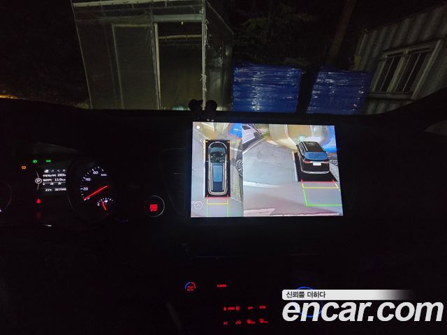 Kia Carnival 11-seater Hi-Limousine Prestige 2015 — фото 18