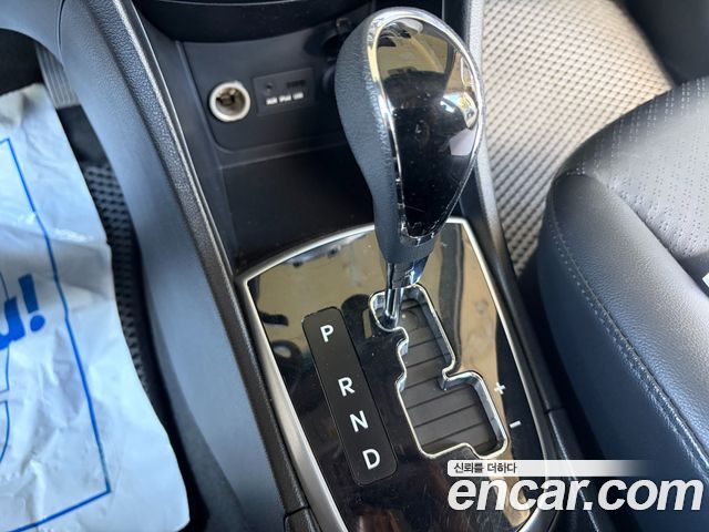 Hyundai Accent (New) Diesel 1.6 VGT Premier 2011 — фото 8