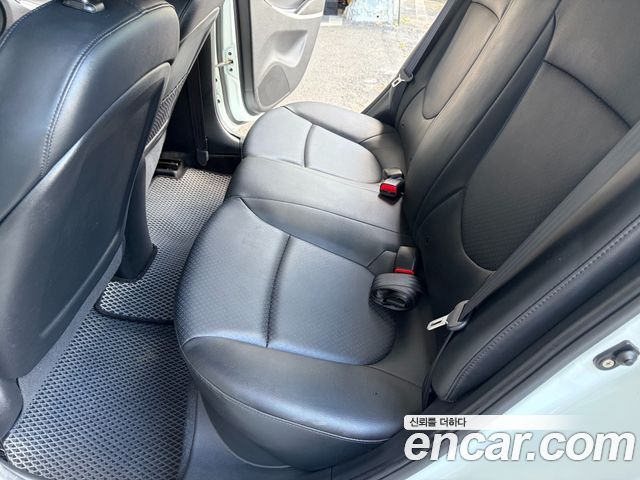 Hyundai Accent (New) Diesel 1.6 VGT Premier 2011 — фото 17