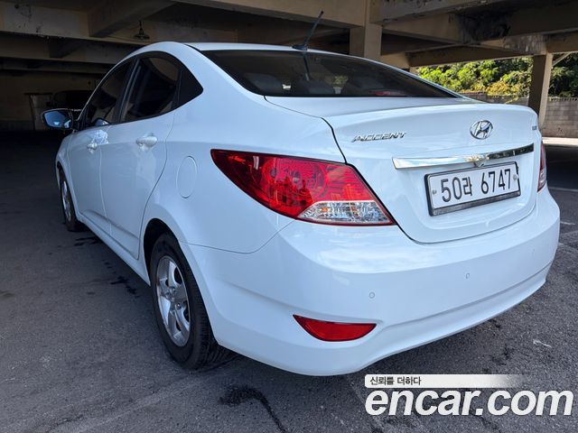 Hyundai Accent (New) Diesel 1.6 VGT Premier 2011 — фото 22