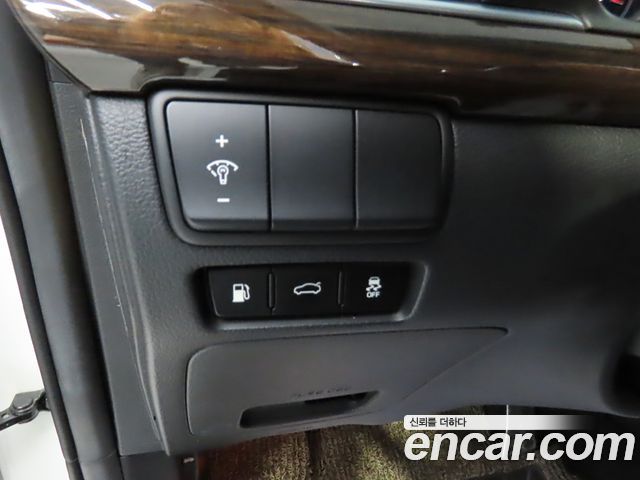 Kia K7 3.0 LPI Luxury (Rental Car) 2018 — фото 17