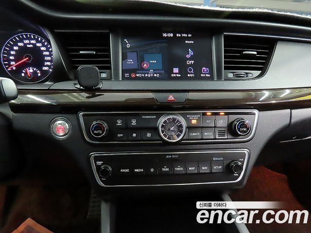Kia K7 3.0 LPI Luxury (Rental Car) 2018 — фото 21